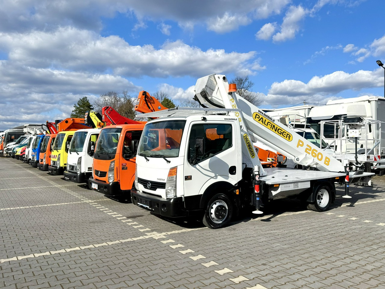 Nissan Cabstar - Veoautolt tõusev platvorm: pilt 1 Nissan Cabstar - Veoautolt tõusev platvorm: pilt 1