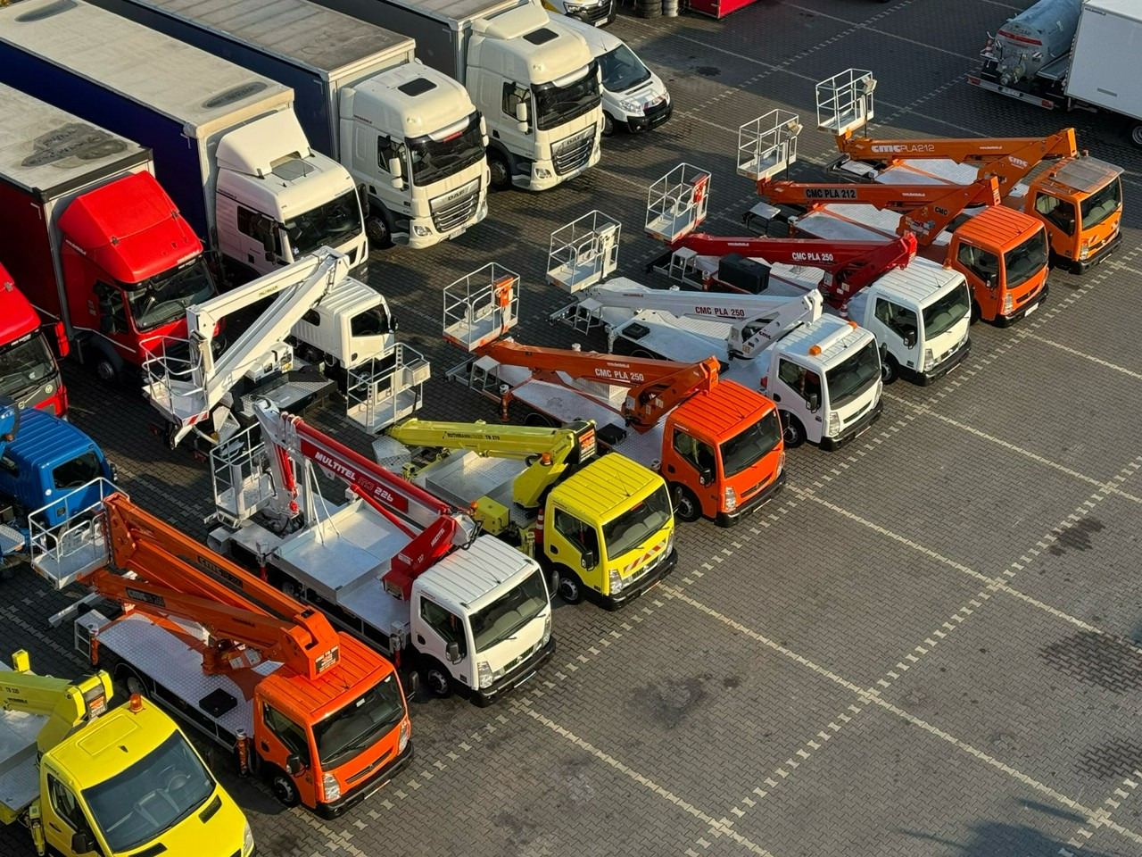 Nissan Cabstar - Veoautolt tõusev platvorm: pilt 2 Nissan Cabstar - Veoautolt tõusev platvorm: pilt 2