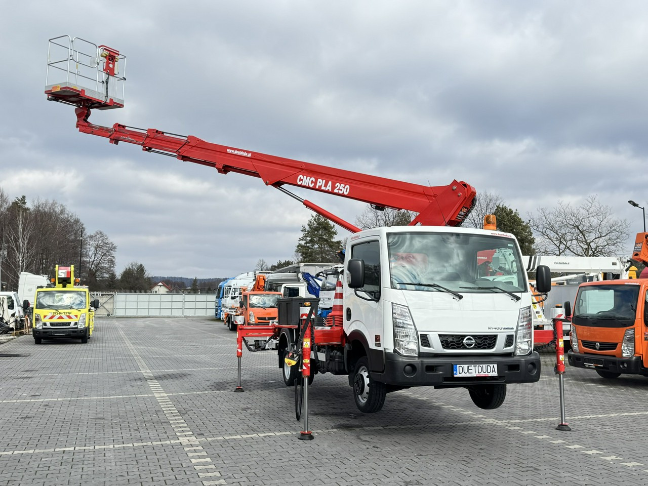 Nissan Cabstar - Veoautolt tõusev platvorm: pilt 2 Nissan Cabstar - Veoautolt tõusev platvorm: pilt 2