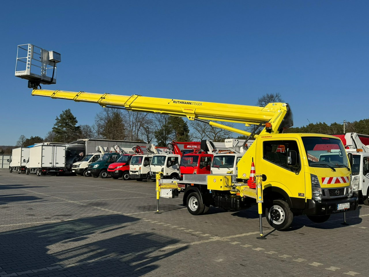 Nissan Cabstar - Veoautolt tõusev platvorm: pilt 2 Nissan Cabstar - Veoautolt tõusev platvorm: pilt 2