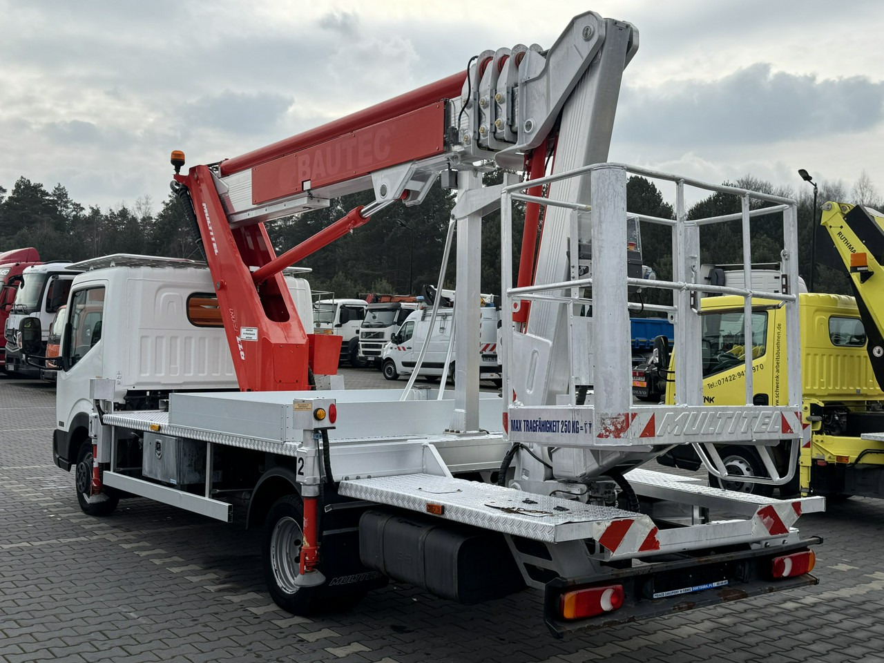Nissan Cabstar - Veoautolt tõusev platvorm: pilt 4 Nissan Cabstar - Veoautolt tõusev platvorm: pilt 4