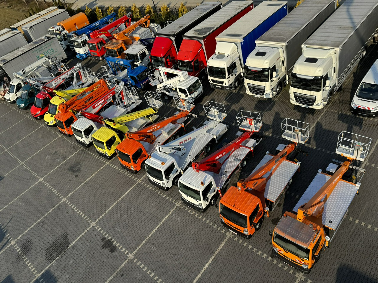 Nissan Zwyżka / Podnośnik Koszowy / 4X4 / CABSTAR / MAXITY / SPRINTER - Veoautolt tõusev platvorm: pilt 3 Nissan Zwyżka / Podnośnik Koszowy / 4X4 / CABSTAR / MAXITY / SPRINTER - Veoautolt tõusev platvorm: pilt 3
