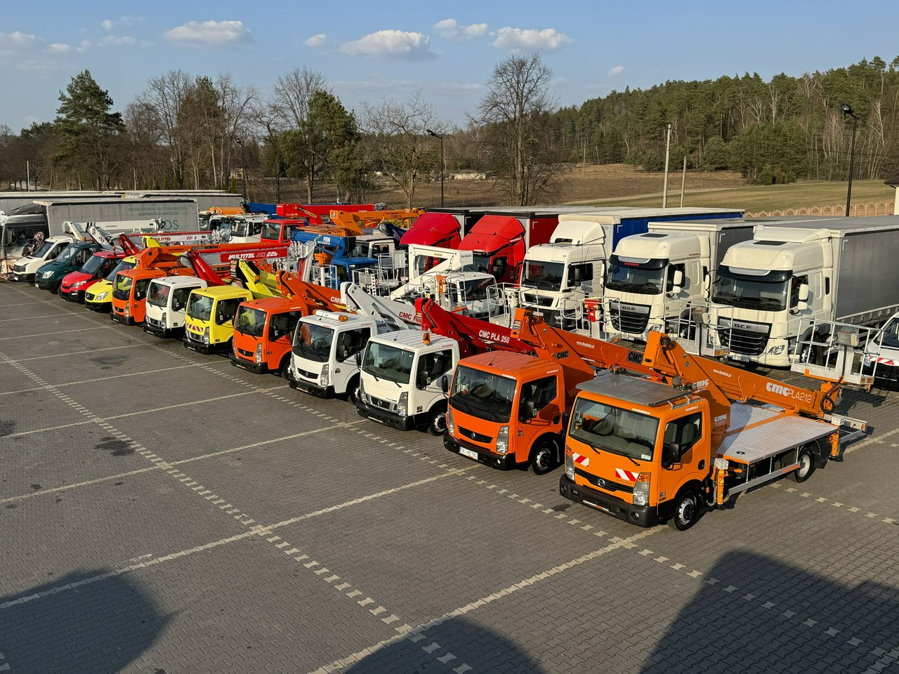 Nissan Zwyżka / Podnośnik Koszowy / 4X4 / CABSTAR / MAXITY / SPRINTER - Veoautolt tõusev platvorm: pilt 2 Nissan Zwyżka / Podnośnik Koszowy / 4X4 / CABSTAR / MAXITY / SPRINTER - Veoautolt tõusev platvorm: pilt 2