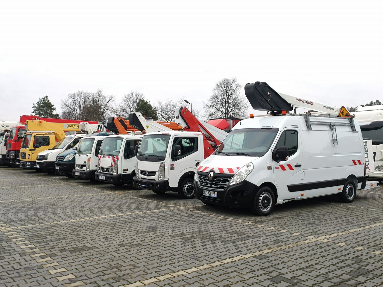 Renault Master - Veoautolt tõusev platvorm: pilt 1 Renault Master - Veoautolt tõusev platvorm: pilt 1
