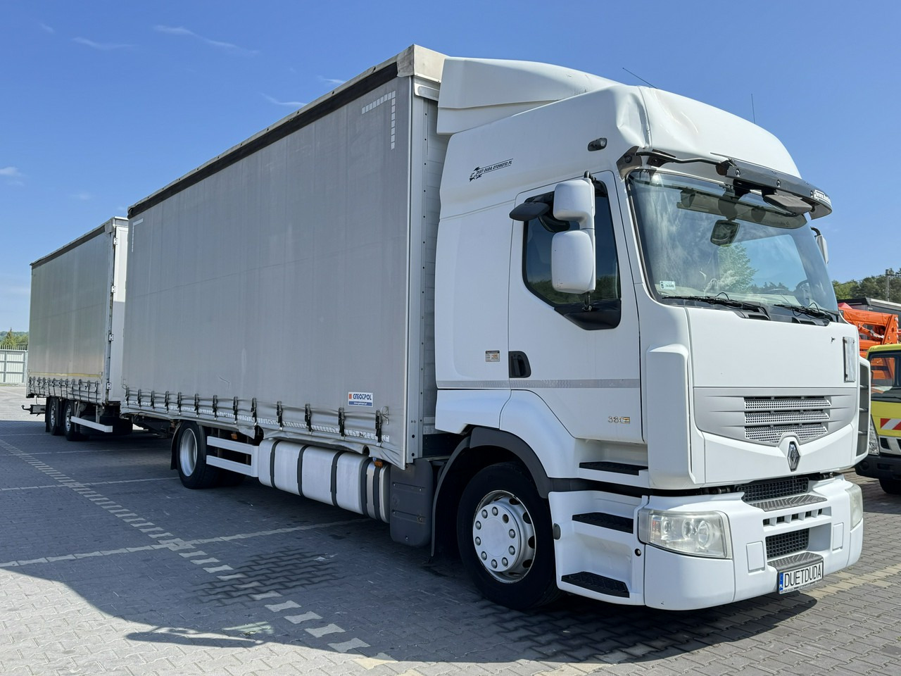 Renault Premium 380 DXi Euro 5 Firana 19 Palet Dach Zsuwany 18ton DMC - Tent veoauto: pilt 2 Renault Premium 380 DXi Euro 5 Firana 19 Palet Dach Zsuwany 18ton DMC - Tent veoauto: pilt 2