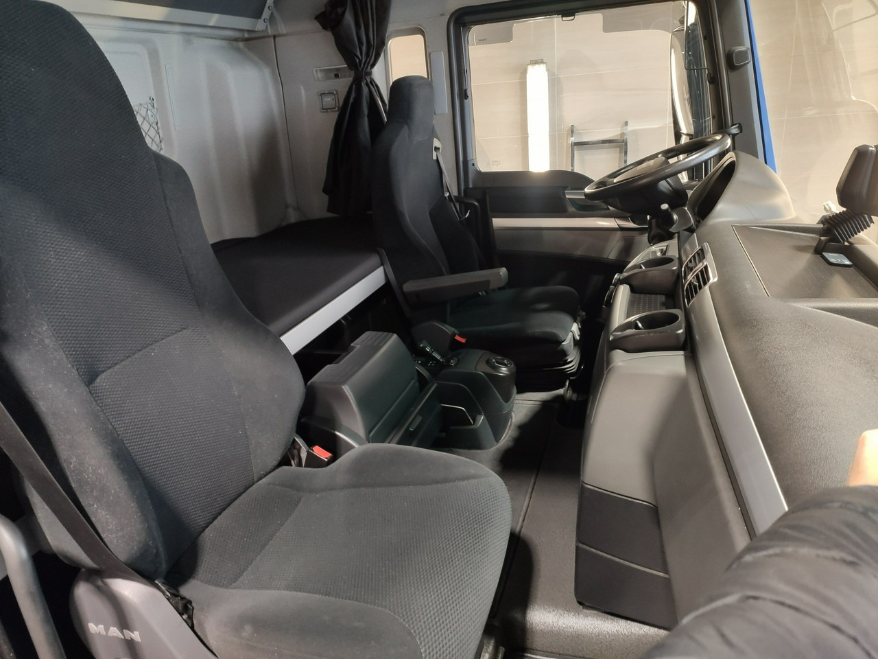 Sadulveok MAN TGX 18.480 STANDARD XXL E6 Bogato Wyposażony UNIKAT STAN !!!: pilt 22