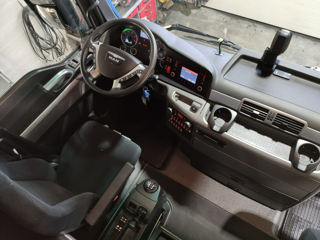 Sadulveok MAN TGX 18.480 STANDARD XXL E6 Bogato Wyposażony UNIKAT STAN !!!: pilt 24
