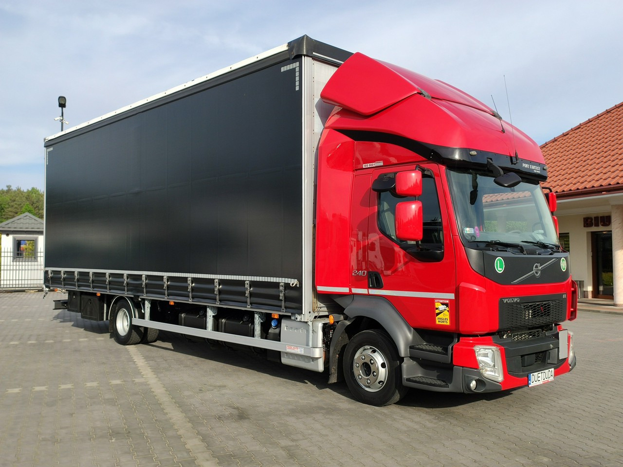 Volvo FL12.240 E6 Firana Tył Drzwi Dach Zsuwany Bogato Wyposażony !!! - Tent veoauto: pilt 5 Volvo FL12.240 E6 Firana Tył Drzwi Dach Zsuwany Bogato Wyposażony !!! - Tent veoauto: pilt 5