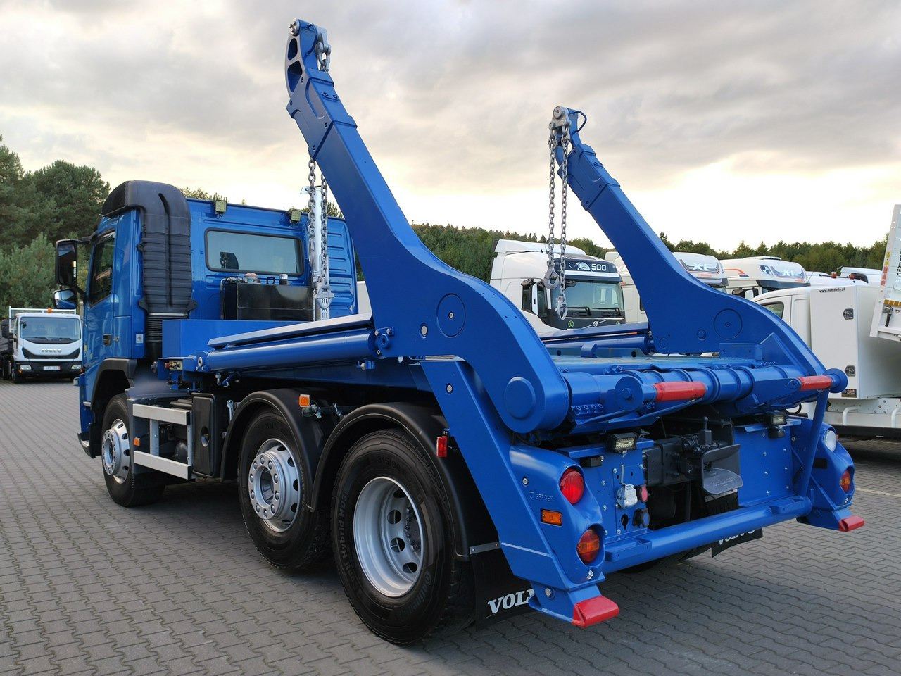 Volvo FM 410 E5 Bramowiec Hakowiec 6x2 Oś Skrętna / Podnoszona Automat - Nöörtõstukiga veoauto: pilt 5 Volvo FM 410 E5 Bramowiec Hakowiec 6x2 Oś Skrętna / Podnoszona Automat - Nöörtõstukiga veoauto: pilt 5