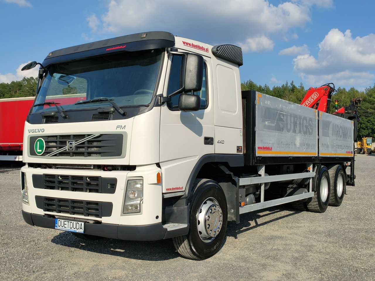 Madelveok/ Platvormveok, Kraanaga veoauto Volvo FM 440 6x4 HDS FASSI F170 Składany w Literę Z: pilt 11
