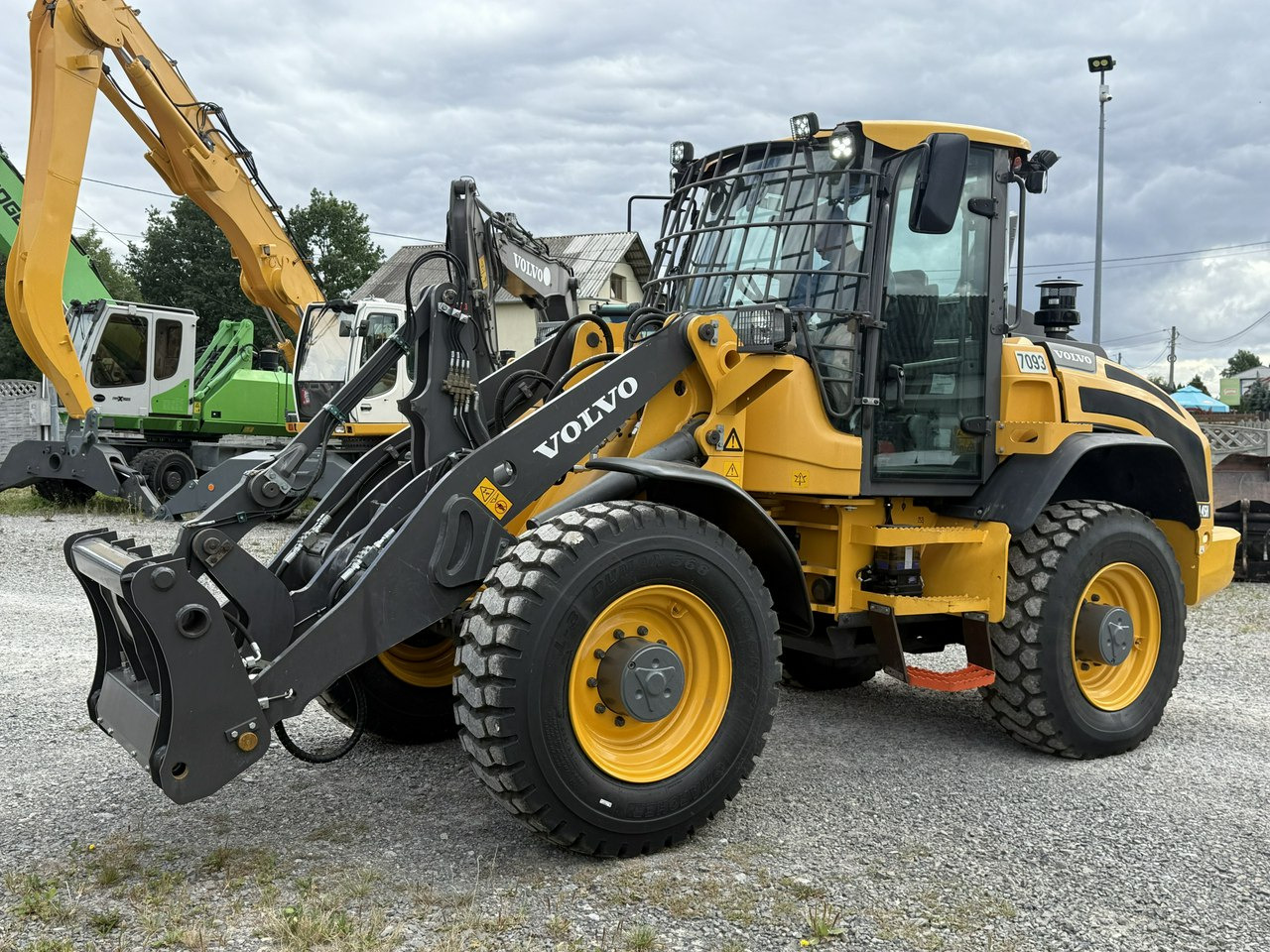 Volvo Waga -10ton WHEEL LOADER L45H Maszyna w Bardzo Dobrym Stanie - Rataslaadur: pilt 2 Volvo Waga -10ton WHEEL LOADER L45H Maszyna w Bardzo Dobrym Stanie - Rataslaadur: pilt 2