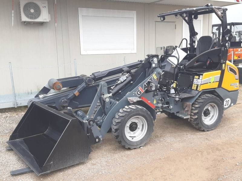 Giant G 2200 E X-Tra Elektro - Kompaktlaadur: pilt 2 Giant G 2200 E X-Tra Elektro - Kompaktlaadur: pilt 2