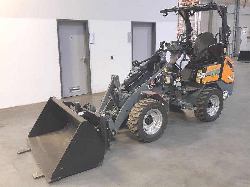 Giant G 2200 E X-Tra Elektro / electric - Kompaktlaadur: pilt 2 Giant G 2200 E X-Tra Elektro / electric - Kompaktlaadur: pilt 2