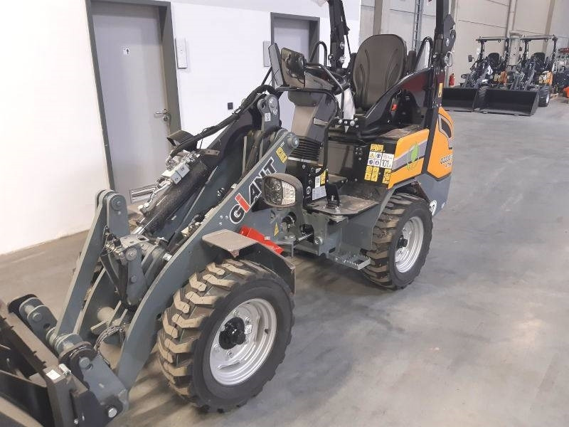 Giant G 2200 E X-Tra Elektro / electric  - Kompaktlaadur: pilt 4 Giant G 2200 E X-Tra Elektro / electric  - Kompaktlaadur: pilt 4