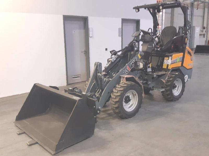 Giant G 2200 E X-Tra Elektro / electric - Kompaktlaadur: pilt 2 Giant G 2200 E X-Tra Elektro / electric - Kompaktlaadur: pilt 2