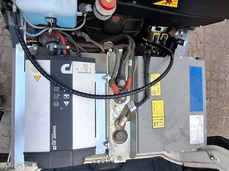 Giant G 2700 E X-Tra Elektro - Kompaktlaadur: pilt 5 Giant G 2700 E X-Tra Elektro - Kompaktlaadur: pilt 5