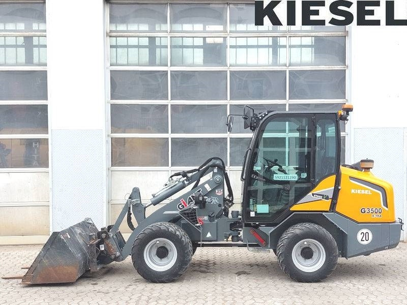 Giant G 3500 X-Tra - Kompaktlaadur: pilt 1 Giant G 3500 X-Tra - Kompaktlaadur: pilt 1