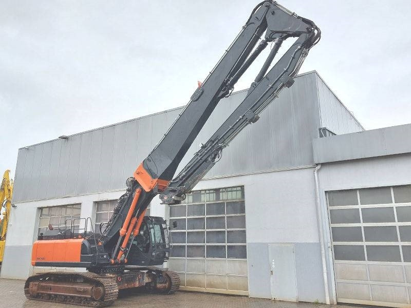 Hitachi KTEG KMC400P-6 - Lammutusekskavaator: pilt 4 Hitachi KTEG KMC400P-6 - Lammutusekskavaator: pilt 4
