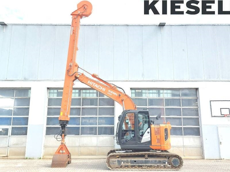 Hitachi ZX 135 US-6 Teledipper - Lintekskavaator: pilt 1 Hitachi ZX 135 US-6 Teledipper - Lintekskavaator: pilt 1