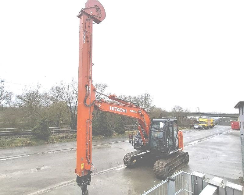 Hitachi ZX 135 US-6 Teledipper - Lintekskavaator: pilt 2 Hitachi ZX 135 US-6 Teledipper - Lintekskavaator: pilt 2