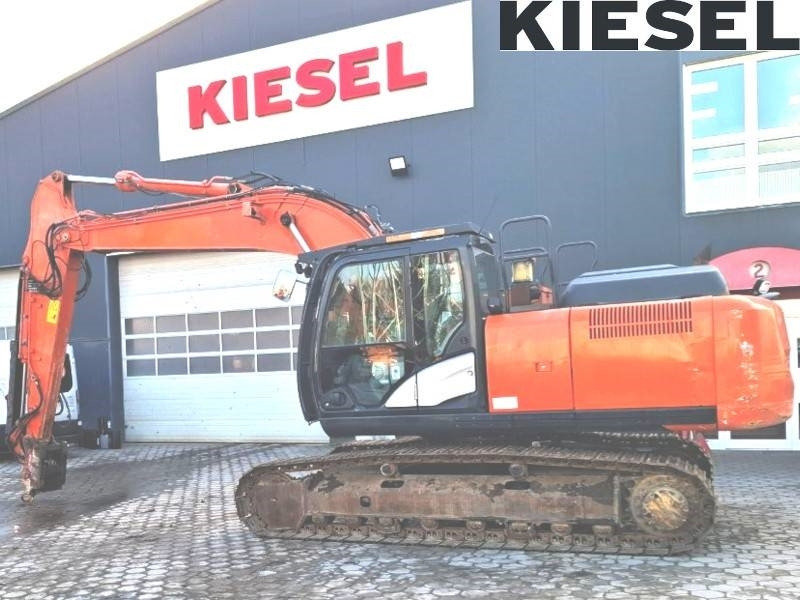 Hitachi ZX 210 LC-6 - Lintekskavaator: pilt 1 Hitachi ZX 210 LC-6 - Lintekskavaator: pilt 1