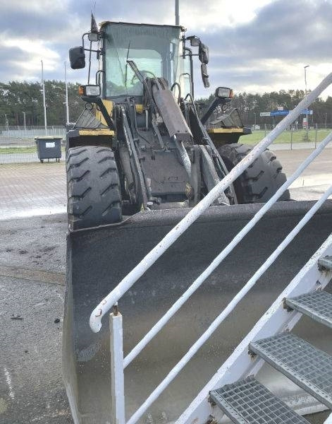 Komatsu WA 200 PT-5 - Rataslaadur: pilt 2 Komatsu WA 200 PT-5 - Rataslaadur: pilt 2