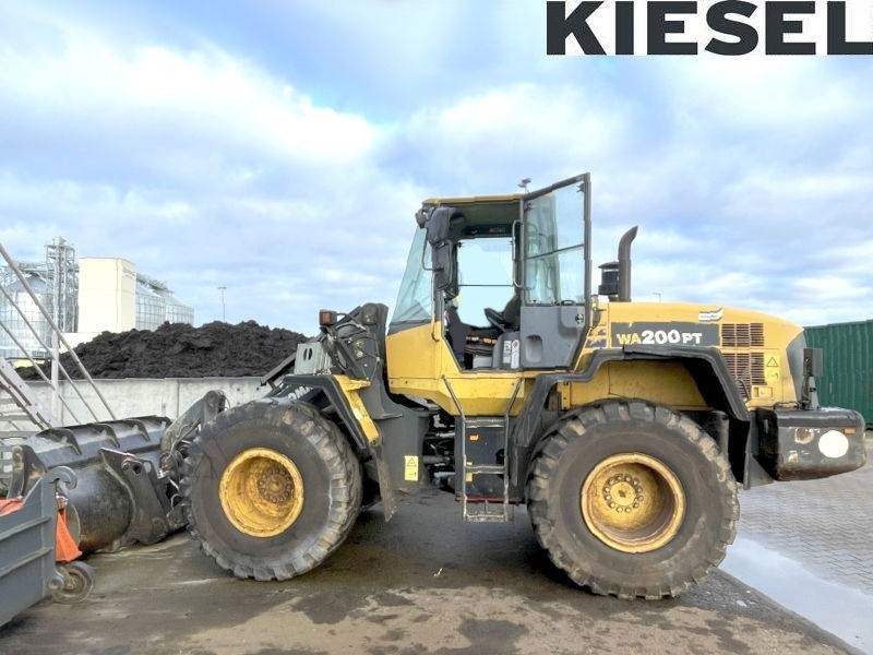 Komatsu WA 200 PT-5 - Rataslaadur: pilt 1 Komatsu WA 200 PT-5 - Rataslaadur: pilt 1