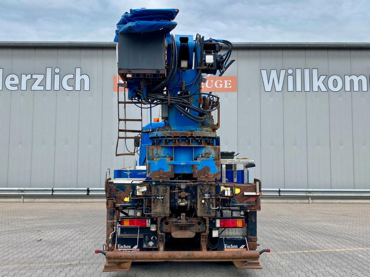 MAN 27.464 6x4 | MKG HMK 350a 2L*FUNK*Retarder*AHK MAN 27.464 6x4 | MKG HMK 350a 2L*FUNK*Retarder*AHK - Kraanaga veoauto: pilt 4 MAN 27.464 6x4 | MKG HMK 350a 2L*FUNK*Retarder*AHK MAN 27.464 6x4 | MKG HMK 350a 2L*FUNK*Retarder*AHK - Kraanaga veoauto: pilt 4
