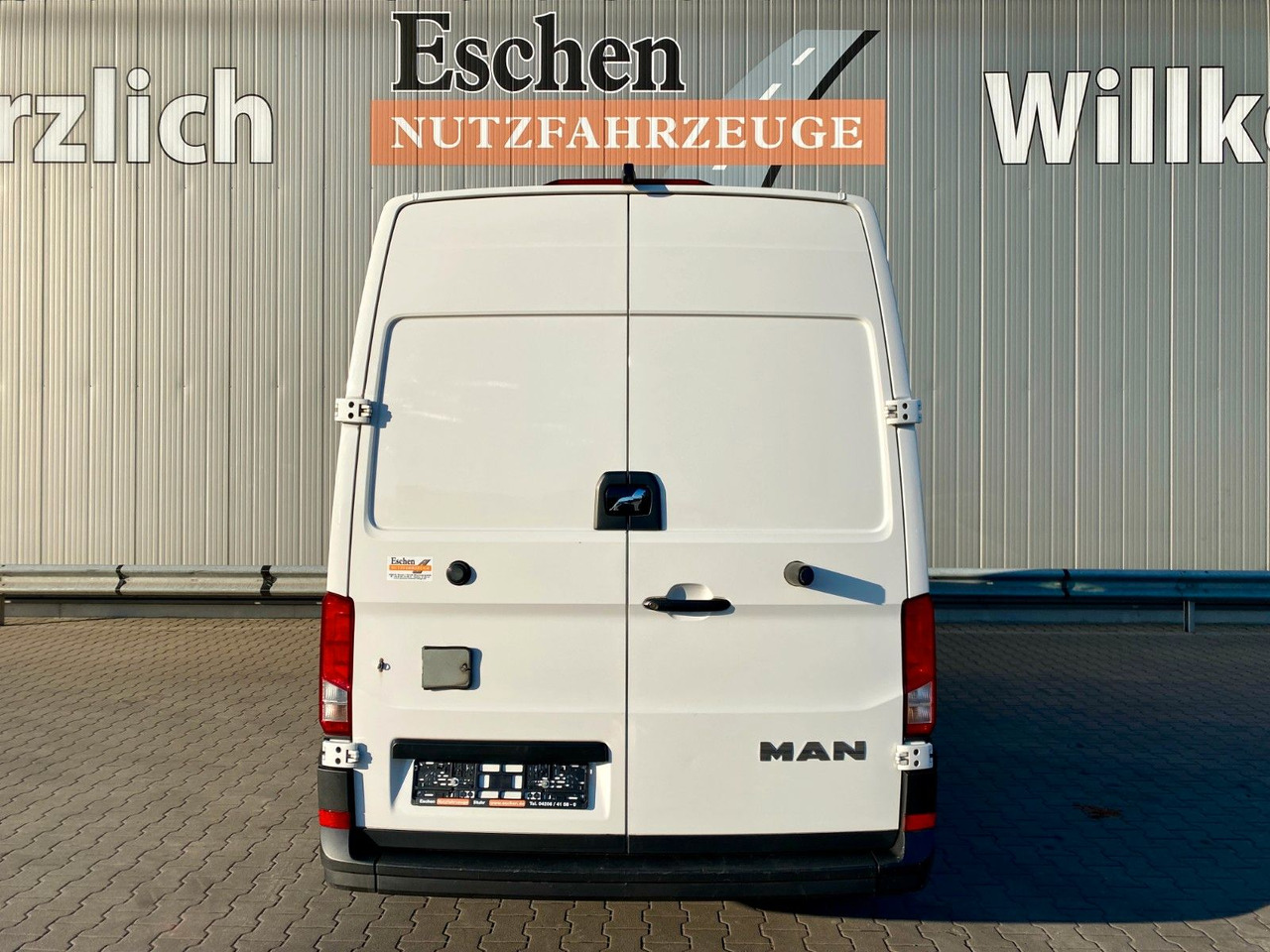 MAN TGE 3.140 | Seitentür*3x Sitze*Navi*Kamera*AC - Kaubik: pilt 4 MAN TGE 3.140 | Seitentür*3x Sitze*Navi*Kamera*AC - Kaubik: pilt 4