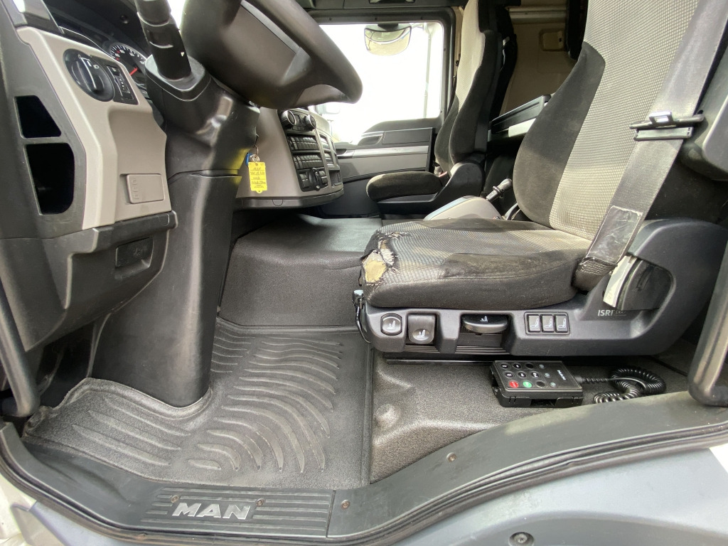 MAN TGL 12.250 4x2 BL - Tent veoauto: pilt 4 MAN TGL 12.250 4x2 BL - Tent veoauto: pilt 4