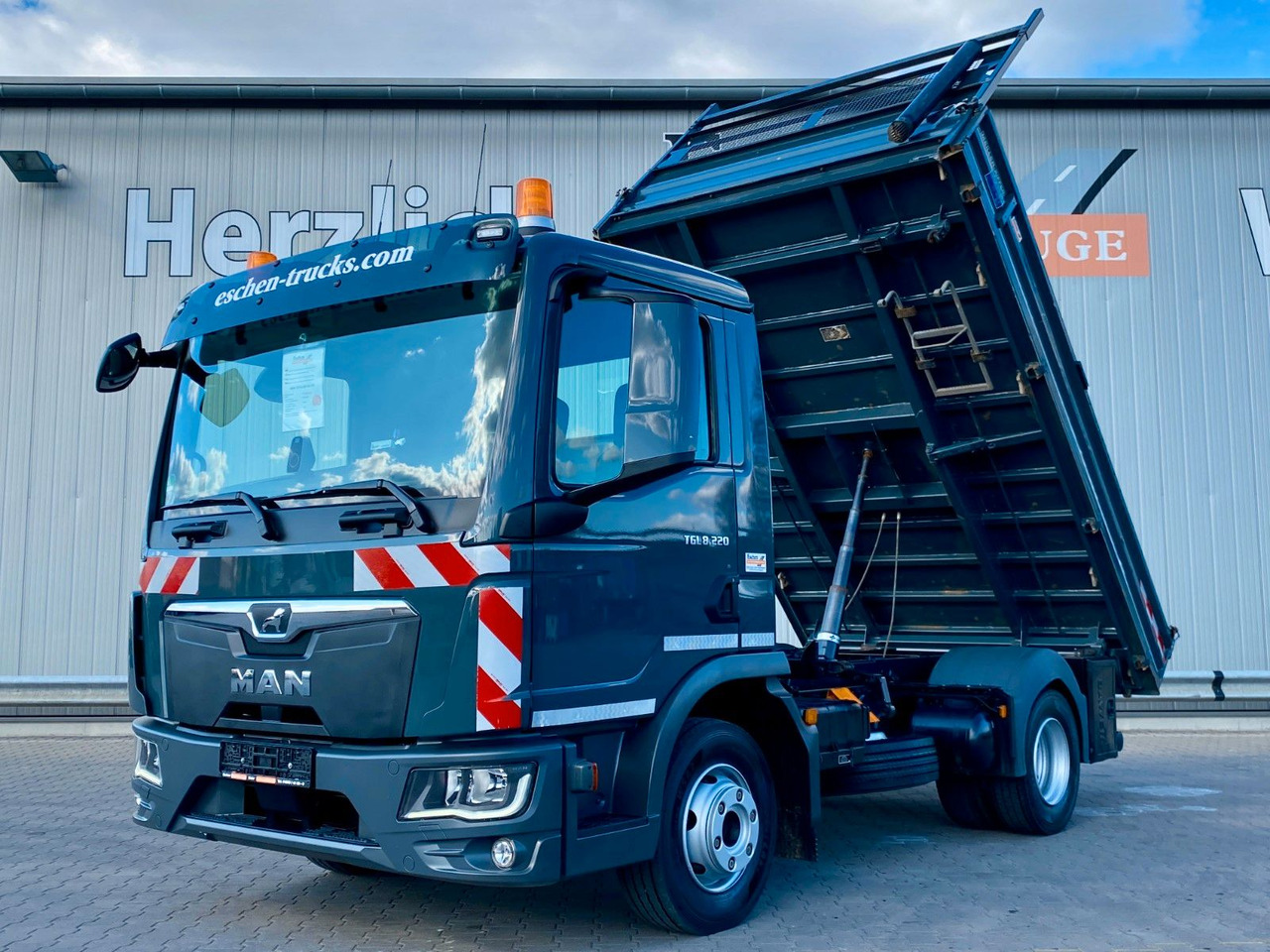 MAN TGS 8.220 BB| MEILLER*3x Sitze*Navi*2x AHK*Klima - Tarbesõiduk kallur: pilt 2 MAN TGS 8.220 BB| MEILLER*3x Sitze*Navi*2x AHK*Klima - Tarbesõiduk kallur: pilt 2