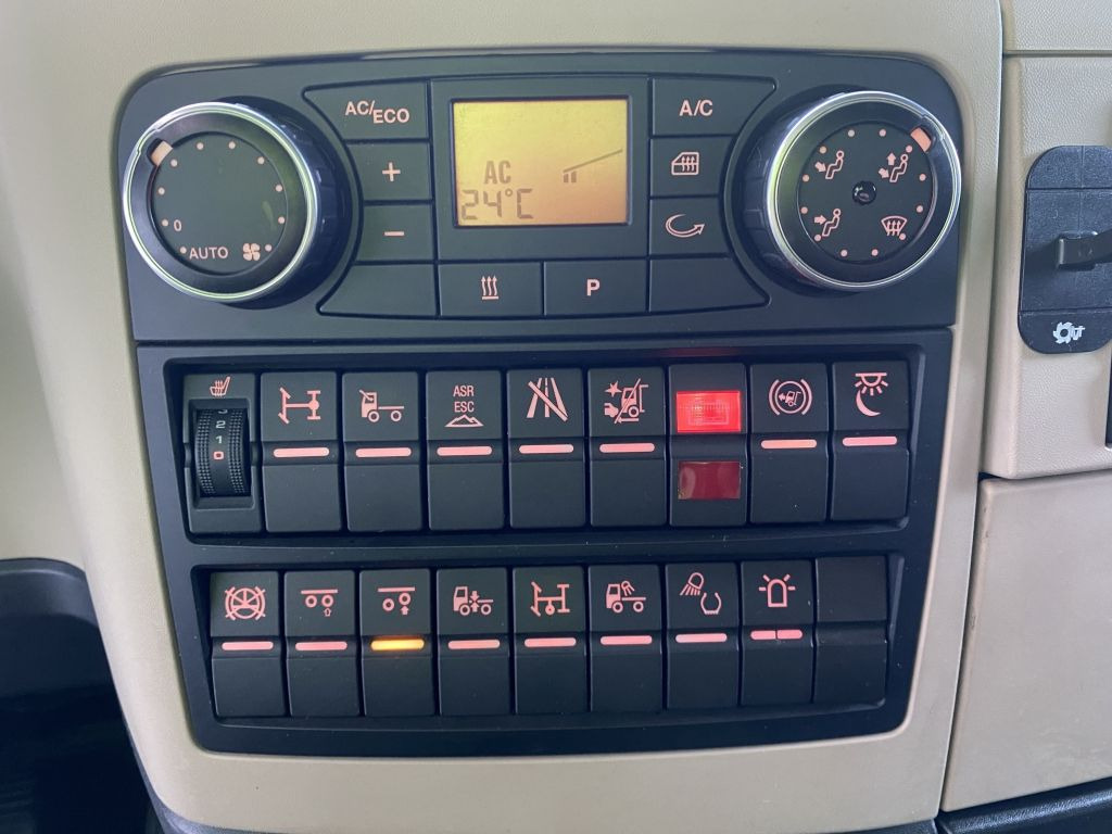 Madelveok/ Platvormveok, Kraanaga veoauto MAN TGX 26.500 6x2-4 LL | HMF 2110-Kran*XLX*Navi*AHK: pilt 18