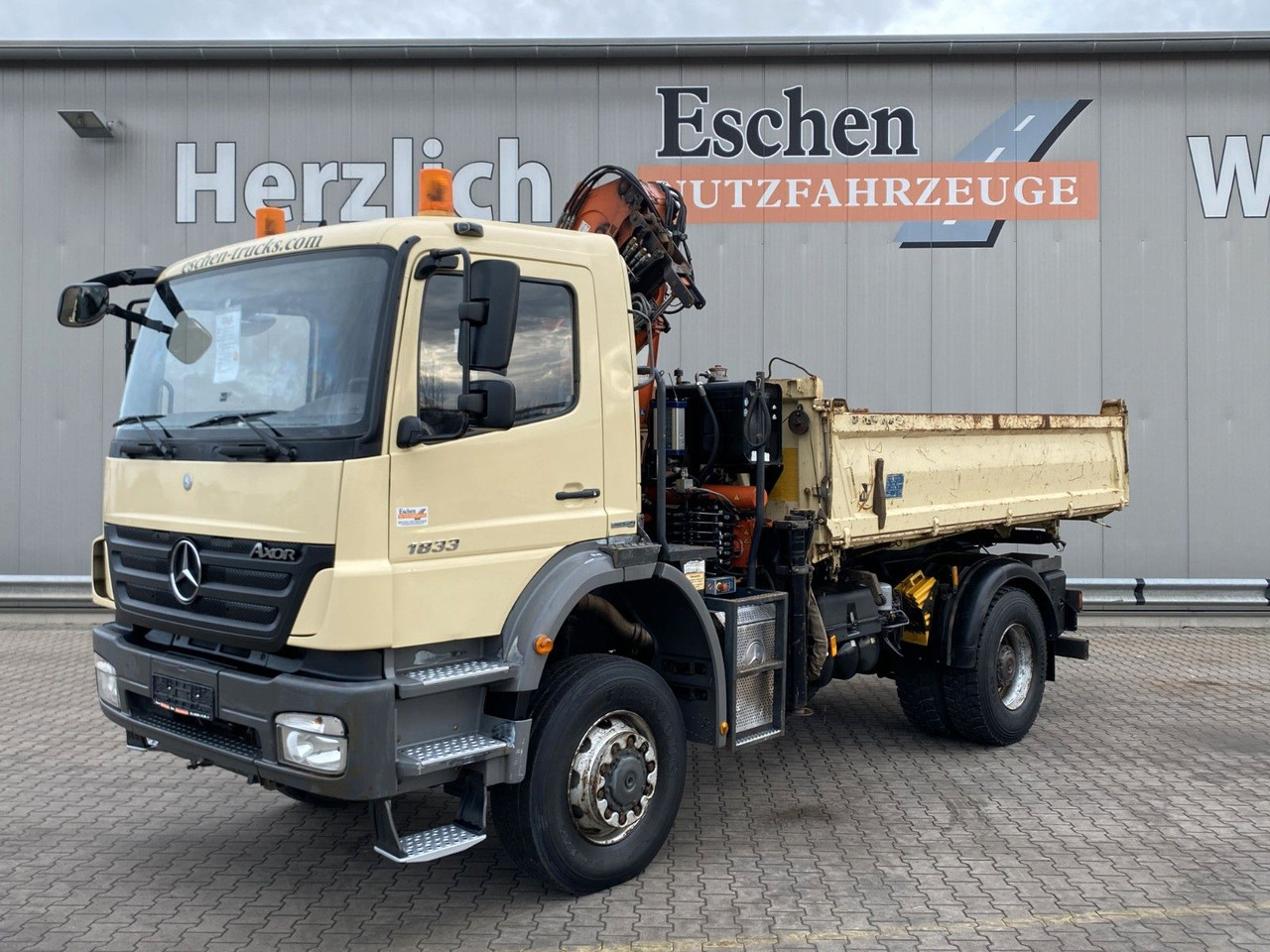 Mercedes-Benz 1833 4x4 Axor | Atlas 105.2-A2*Funk*AHK*3 Sitze - Kallurauto, Kraanaga veoauto: pilt 2 Mercedes-Benz 1833 4x4 Axor | Atlas 105.2-A2*Funk*AHK*3 Sitze - Kallurauto, Kraanaga veoauto: pilt 2