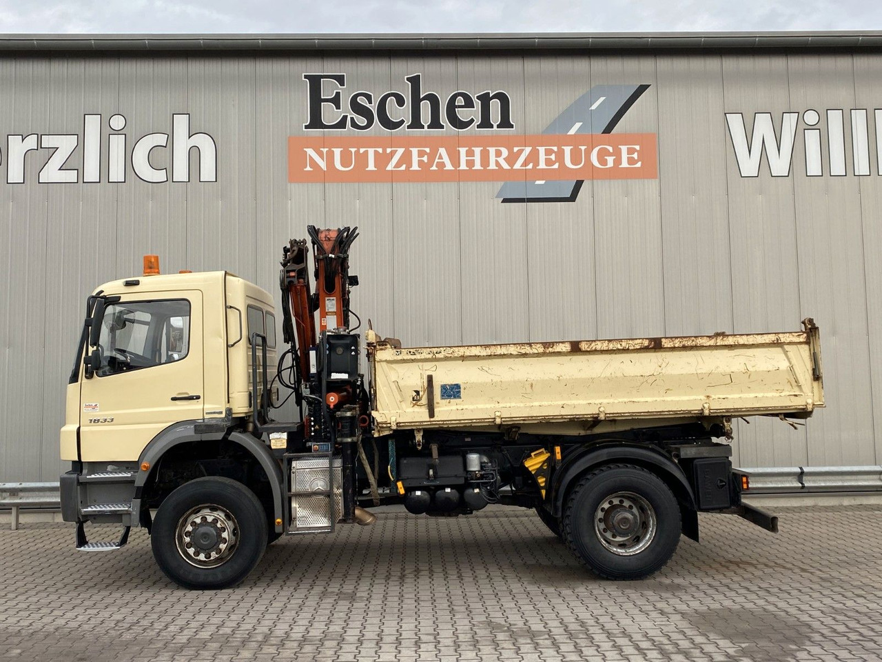 Mercedes-Benz 1833 4x4 Axor | Atlas 105.2-A2*Funk*AHK*3 Sitze - Kallurauto, Kraanaga veoauto: pilt 3 Mercedes-Benz 1833 4x4 Axor | Atlas 105.2-A2*Funk*AHK*3 Sitze - Kallurauto, Kraanaga veoauto: pilt 3