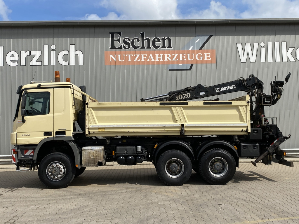 Mercedes-Benz 3344 AK 6x6 / Jonsered 1020 Kran - Kallurauto, Kraanaga veoauto: pilt 3 Mercedes-Benz 3344 AK 6x6 / Jonsered 1020 Kran - Kallurauto, Kraanaga veoauto: pilt 3