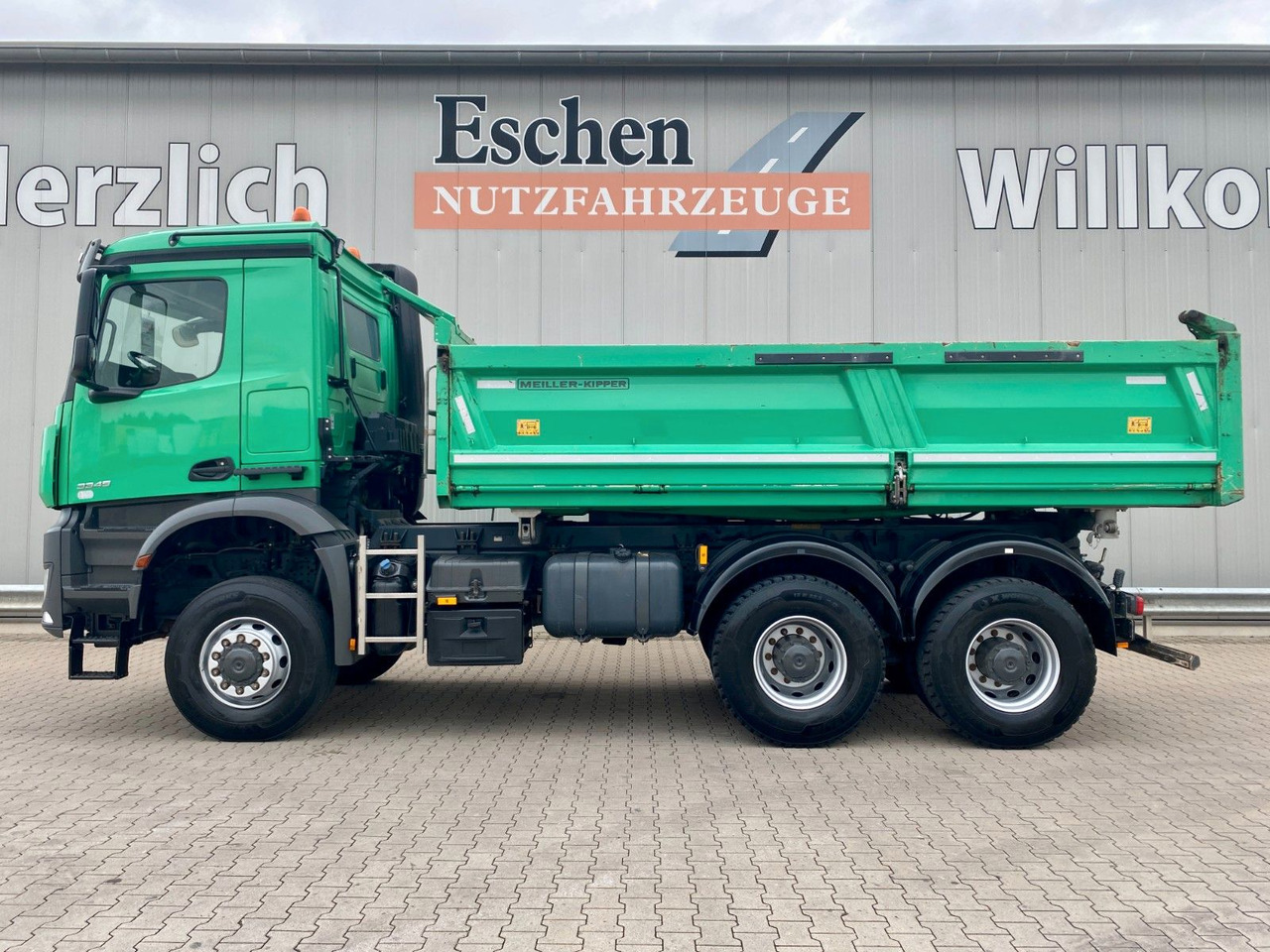 Mercedes-Benz Arocs 3345 6x6 | MEILLER*Bordmatik*Blatt*AHK+Oel - Kallurauto: pilt 3 Mercedes-Benz Arocs 3345 6x6 | MEILLER*Bordmatik*Blatt*AHK+Oel - Kallurauto: pilt 3