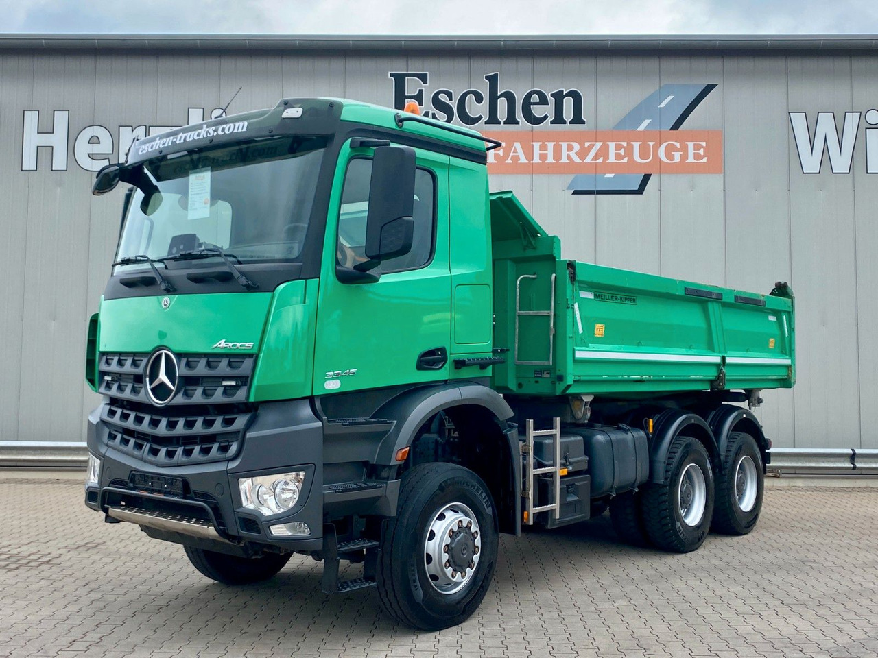 Mercedes-Benz Arocs 3345 6x6 | MEILLER*Bordmatik*Blatt*AHK+Oel - Kallurauto: pilt 1 Mercedes-Benz Arocs 3345 6x6 | MEILLER*Bordmatik*Blatt*AHK+Oel - Kallurauto: pilt 1