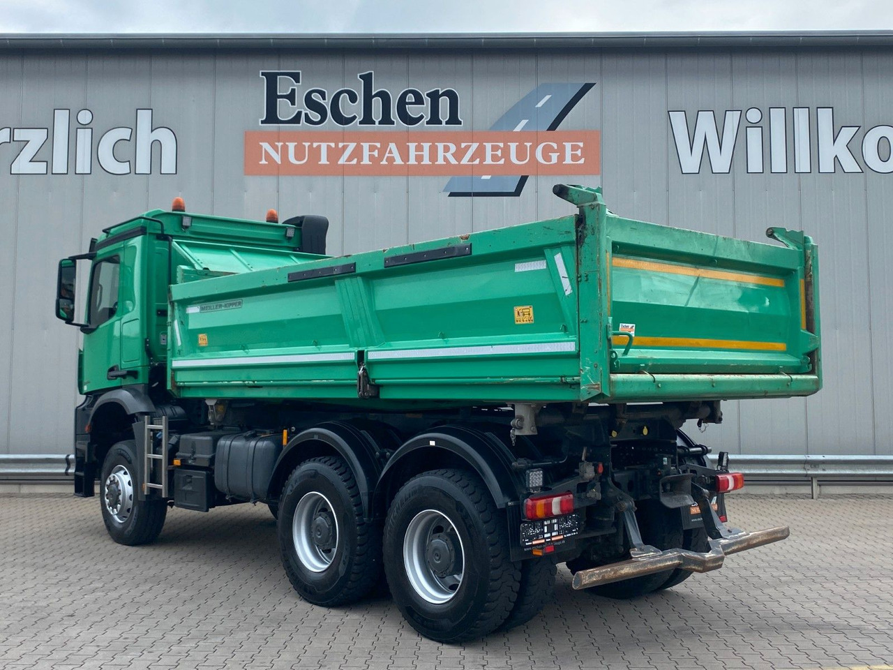 Mercedes-Benz Arocs 3345 6x6 | MEILLER*Bordmatik*Blatt*AHK+Oel - Kallurauto: pilt 4 Mercedes-Benz Arocs 3345 6x6 | MEILLER*Bordmatik*Blatt*AHK+Oel - Kallurauto: pilt 4