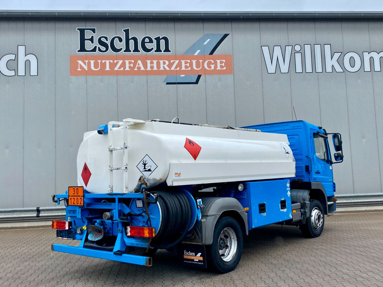 Mercedes-Benz Atego 1318 | Esterer A3*7480ltr*AHK*1.Hand - Tsisternauto: pilt 5 Mercedes-Benz Atego 1318 | Esterer A3*7480ltr*AHK*1.Hand - Tsisternauto: pilt 5