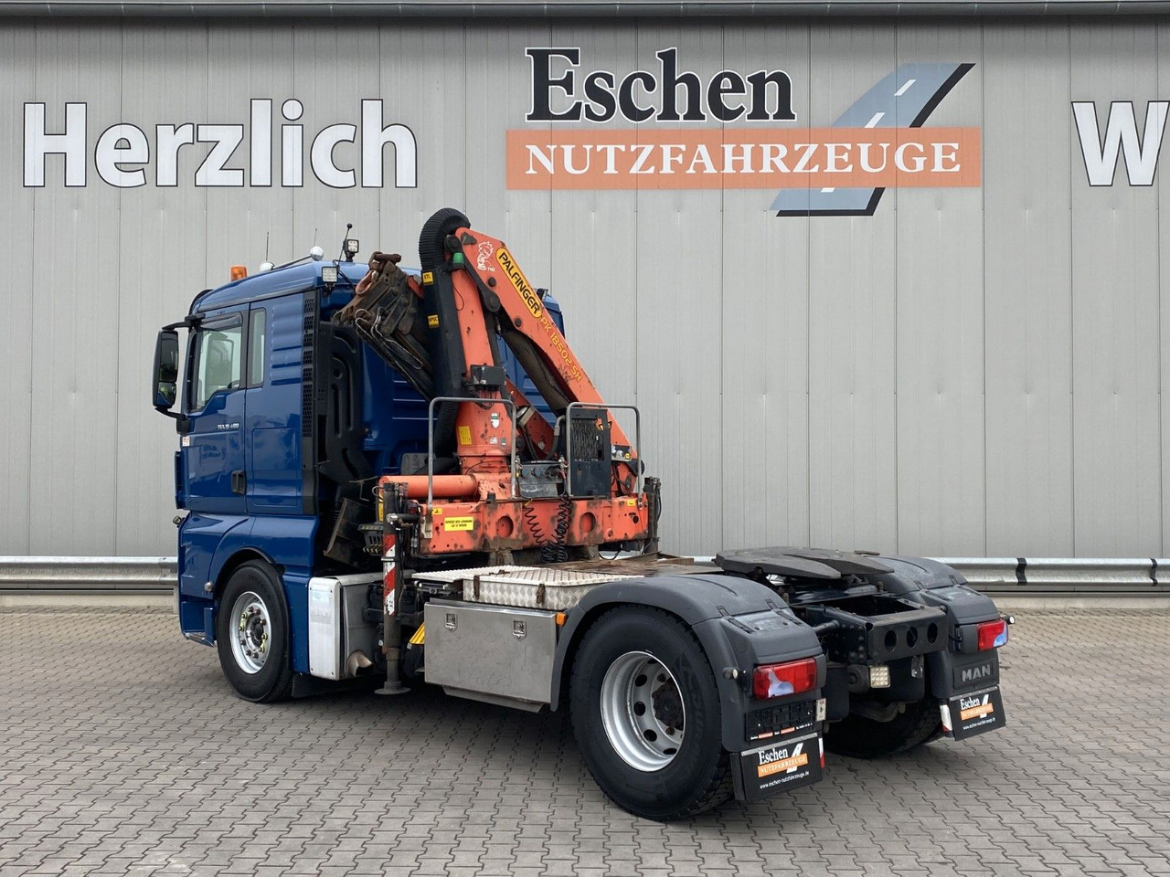 MAN TGX 18.400 BL Palfinger PK18.502*FUNK*Navi*Kran - Sadulveok: pilt 3 MAN TGX 18.400 BL Palfinger PK18.502*FUNK*Navi*Kran - Sadulveok: pilt 3