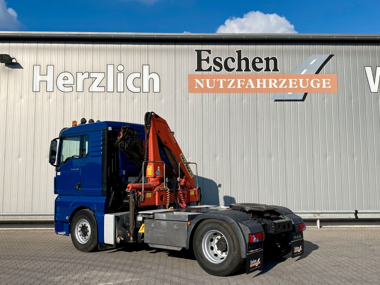 MAN TGX 18.400 | Palfinger PK 15500*FUNK*Navi*AC - Sadulveok: pilt 3 MAN TGX 18.400 | Palfinger PK 15500*FUNK*Navi*AC - Sadulveok: pilt 3