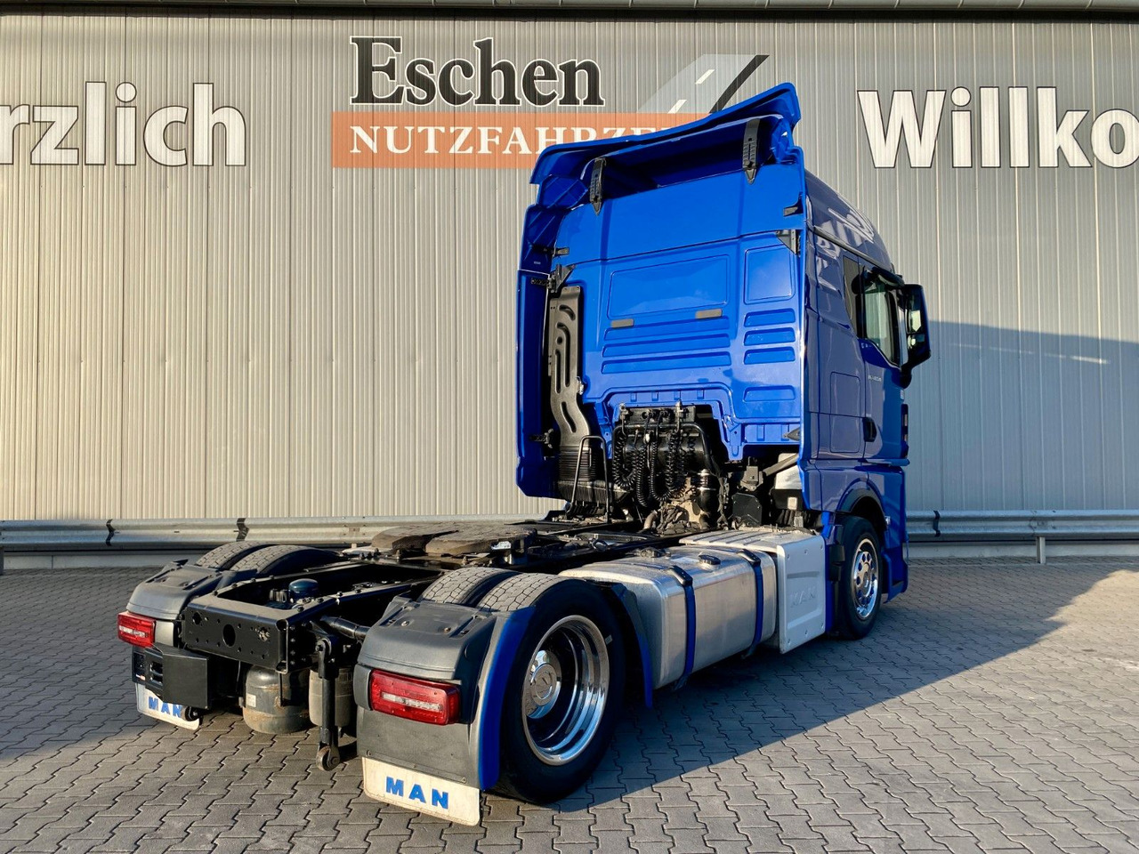 MAN TGX 18.510 |TG3*GM-Kabine*Retarder*ACC*Navi*1.Hd - Sadulveok: pilt 5 MAN TGX 18.510 |TG3*GM-Kabine*Retarder*ACC*Navi*1.Hd - Sadulveok: pilt 5