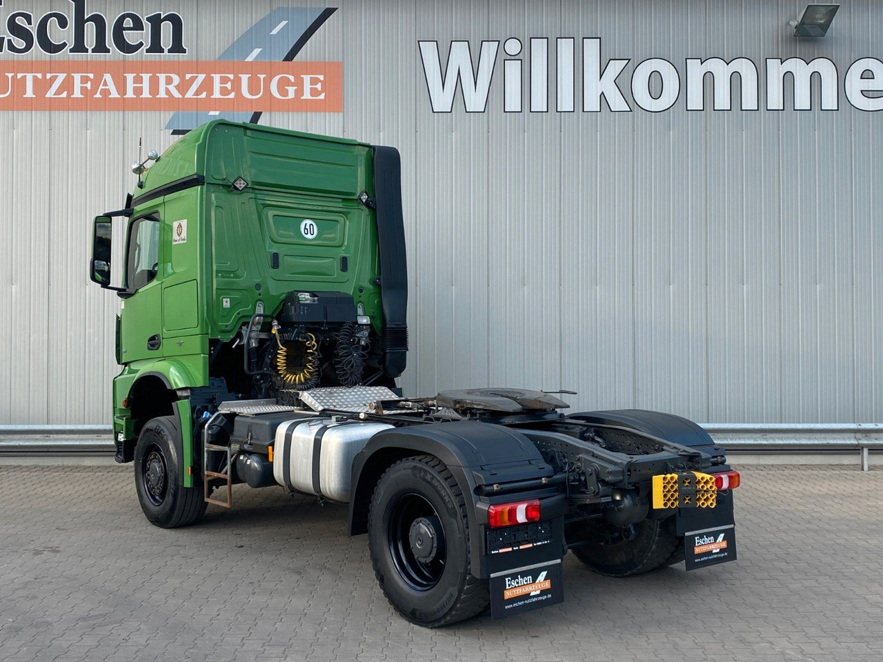 Mercedes-Benz 1851 4x4 MP4 | LOF*Blatt*2x Hydraulik*Klima*1.Hd - Sadulveok: pilt 3 Mercedes-Benz 1851 4x4 MP4 | LOF*Blatt*2x Hydraulik*Klima*1.Hd - Sadulveok: pilt 3