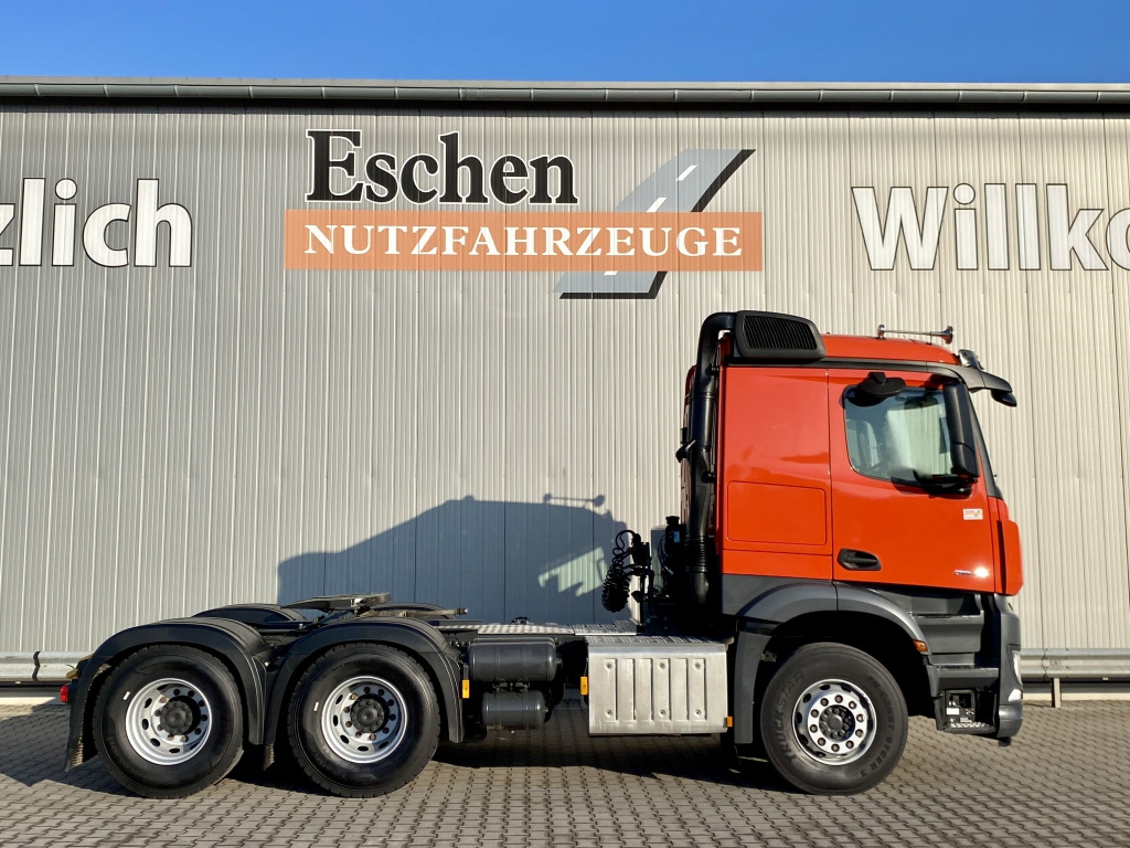 Sadulveok Mercedes-Benz 2642 LS 6x4 Arocs: pilt 6