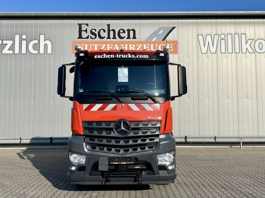 Sadulveok Mercedes-Benz 2642 LS 6x4 Arocs: pilt 8