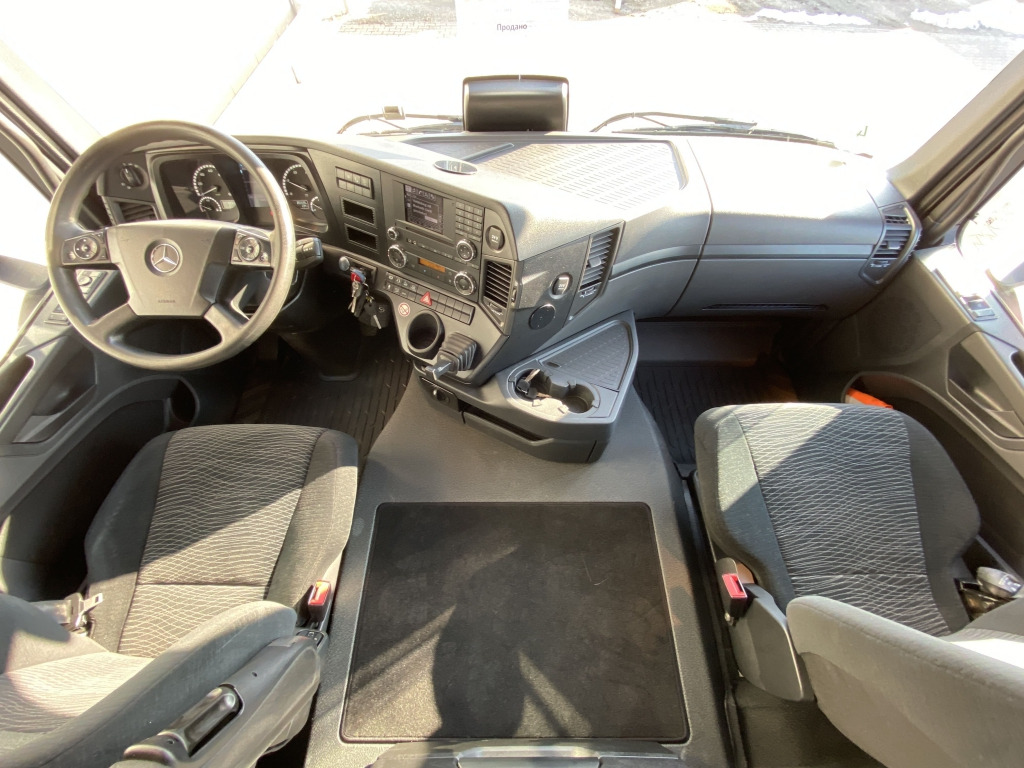Sadulveok Mercedes-Benz 2642 LS 6x4 Arocs: pilt 14