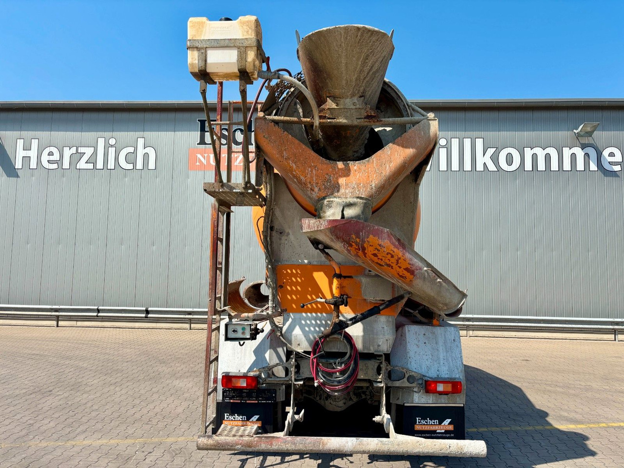 Volvo FM 410 / 8x4 | 9m³ Intermix*I-Shift*Klima*Blatt - Autobetoonisegisti: pilt 4 Volvo FM 410 / 8x4 | 9m³ Intermix*I-Shift*Klima*Blatt - Autobetoonisegisti: pilt 4
