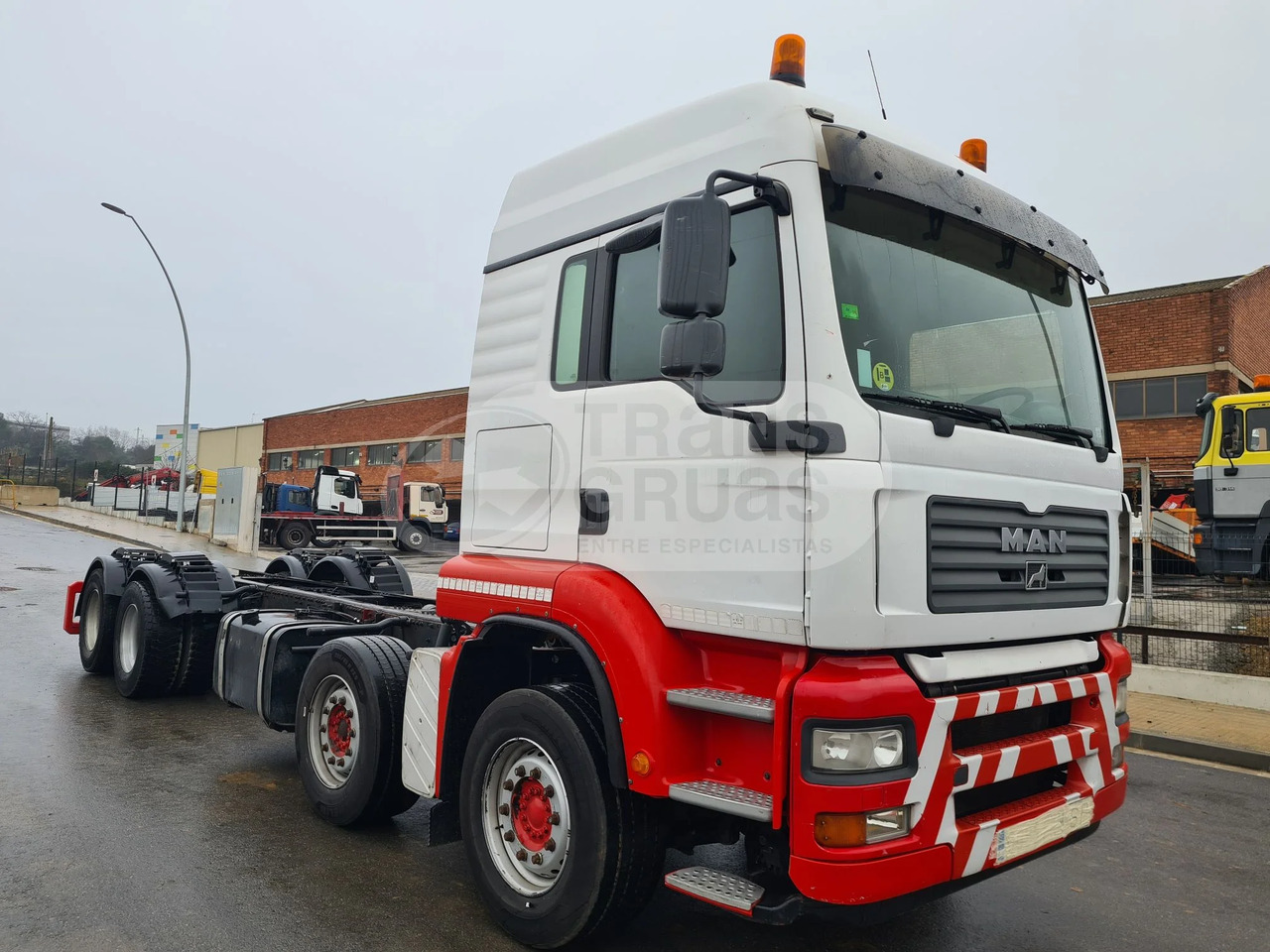 Camión MAN TGA 35.390 de ocasión + F800BXP.26 - Kabiinišassiiga veoauto: pilt 2 Camión MAN TGA 35.390 de ocasión + F800BXP.26 - Kabiinišassiiga veoauto: pilt 2