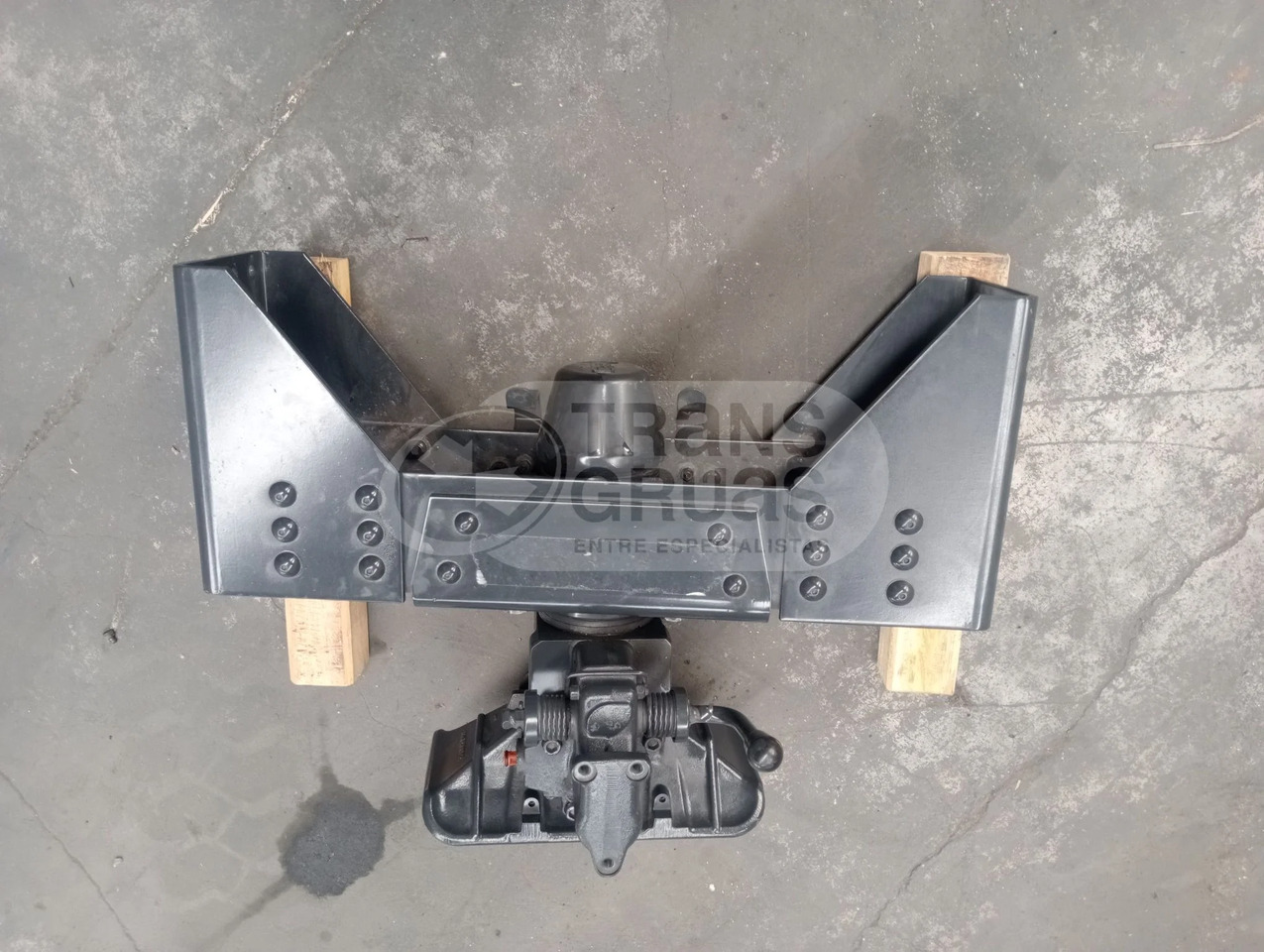 Enganche de remolque para camión - Pealisehitus ja välispind - Veoauto: pilt 1 Enganche de remolque para camión - Pealisehitus ja välispind - Veoauto: pilt 1