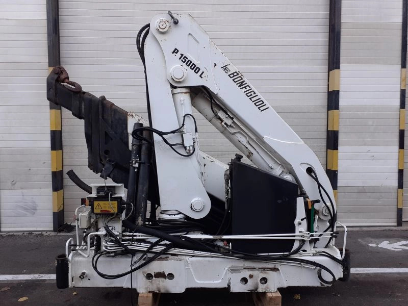 Grúa Bonfiglioli P.15000L - Kraana-manipulaator - Veoauto: pilt 1 Grúa Bonfiglioli P.15000L - Kraana-manipulaator - Veoauto: pilt 1